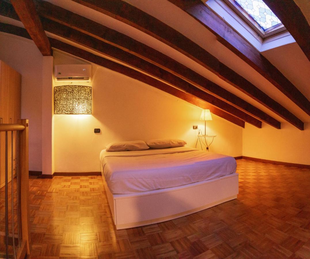 Apartament La Casa Di Ale Lecco Zewnętrze zdjęcie
